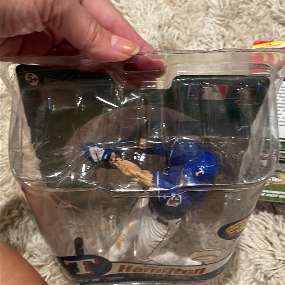 Baseball Card and statue - Picture 6 of 9